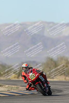 media/Dec-04-2025-Racers Edge (Thu) [[5ebc9f124d]]/3-B Group/1-Session 1 (Turn 7)/